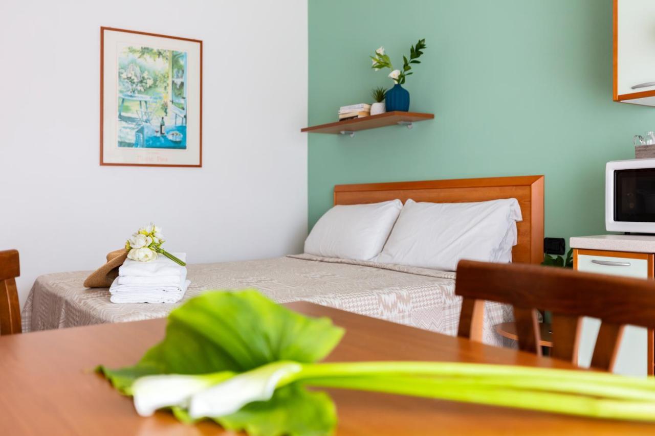 Nettuno Residence Hotel Peschiera del Garda Eksteriør billede