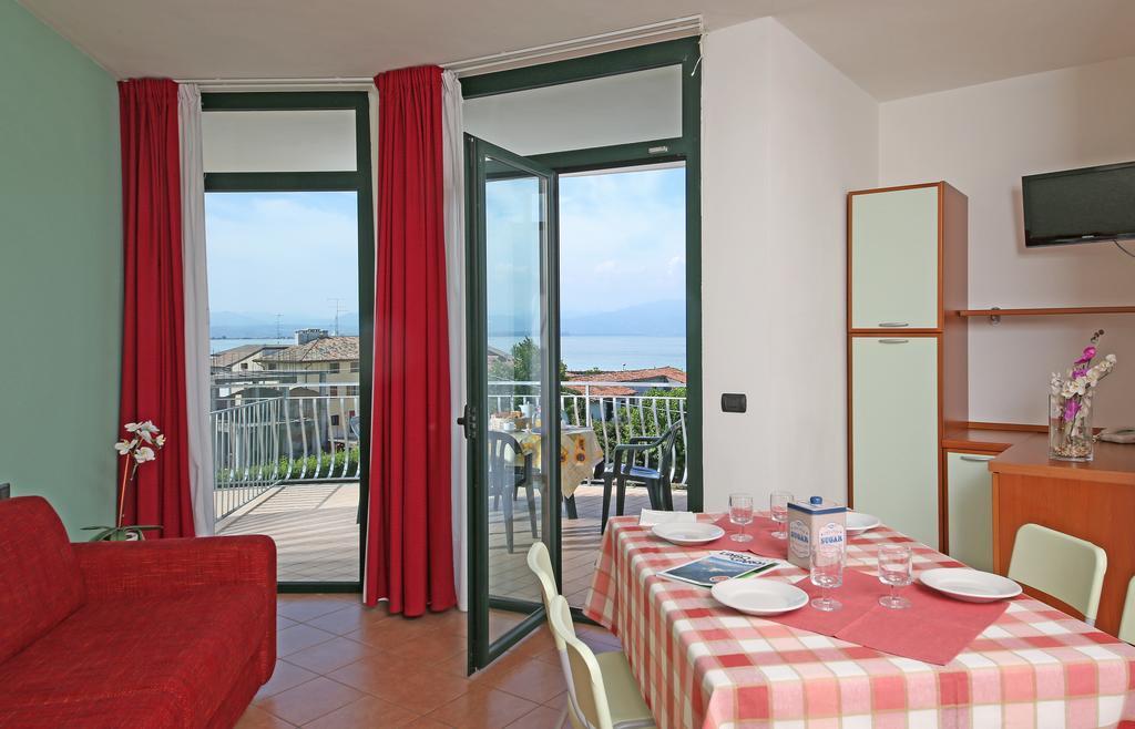 Nettuno Residence Hotel Peschiera del Garda Eksteriør billede