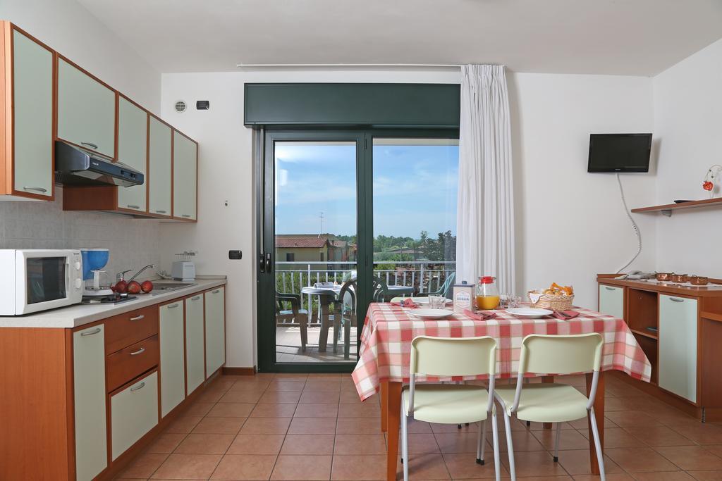 Nettuno Residence Hotel Peschiera del Garda Eksteriør billede