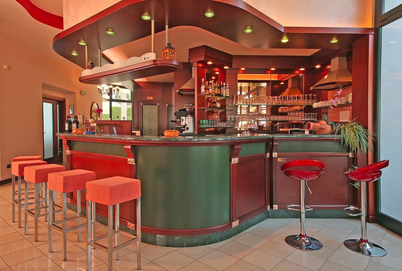 Nettuno Residence Hotel Peschiera del Garda Eksteriør billede
