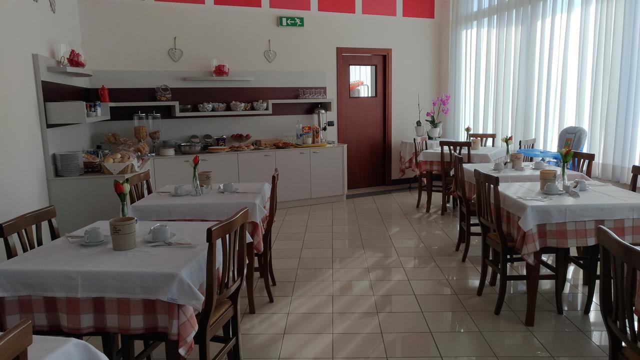 Nettuno Residence Hotel Peschiera del Garda Eksteriør billede