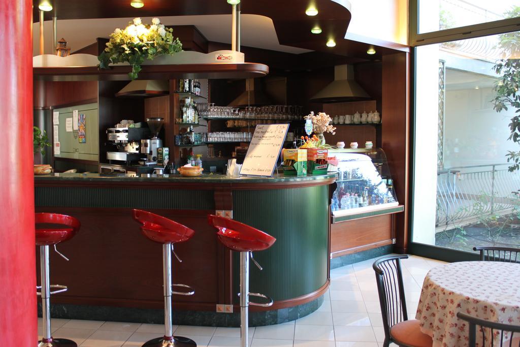 Nettuno Residence Hotel Peschiera del Garda Eksteriør billede