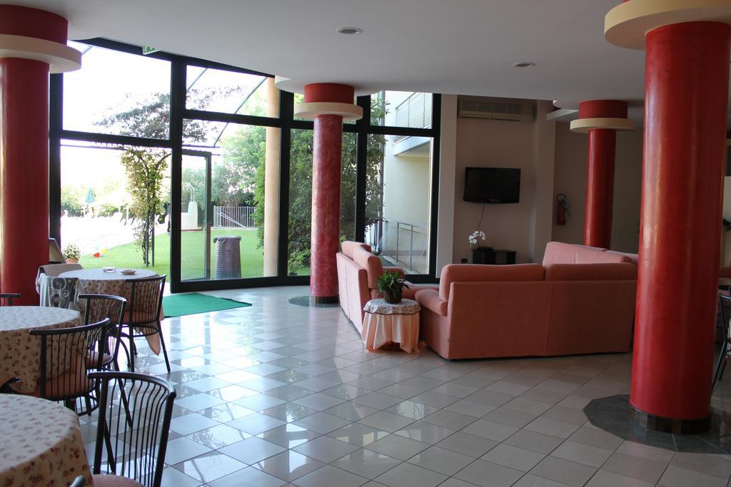 Nettuno Residence Hotel Peschiera del Garda Eksteriør billede